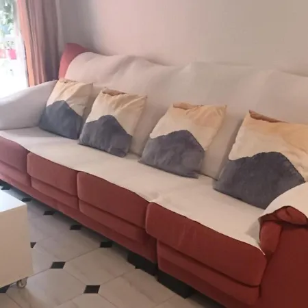 Apartamento Cerca Playa , Tren, Garaje Y Wifi Gratis