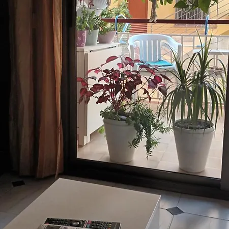 Apartamento Cerca Playa , Tren, Garaje Y Wifi Gratis *