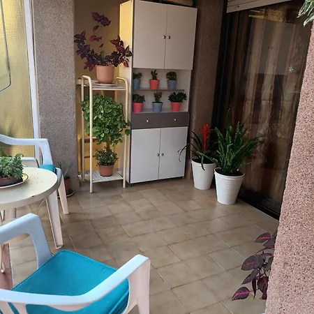 Apartament Cerca Playa , Tren, Garaje Y Wifi Gratis *